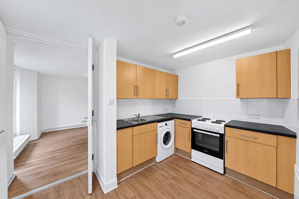 Property photo 3 of 15 Picture No. 05