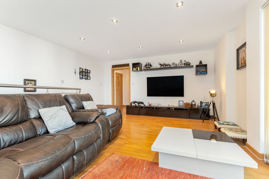 Property photo 3 of 31 Property Image 3