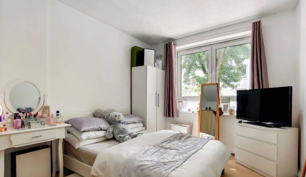 Property photo 3 of 11