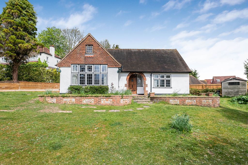 Property photo 2 of 17