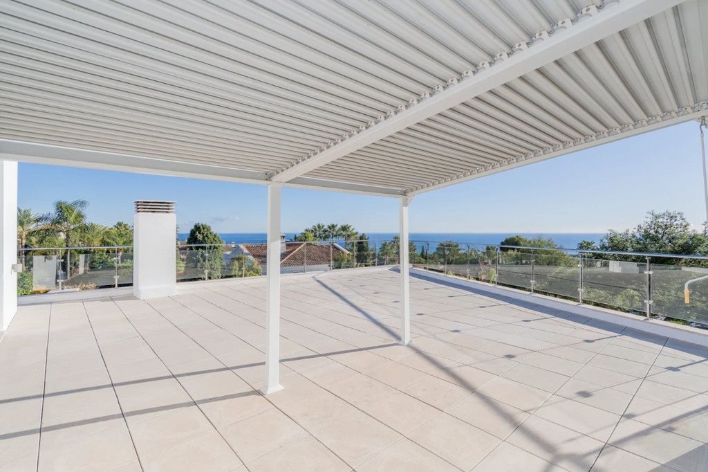 Property photo 2 of 39