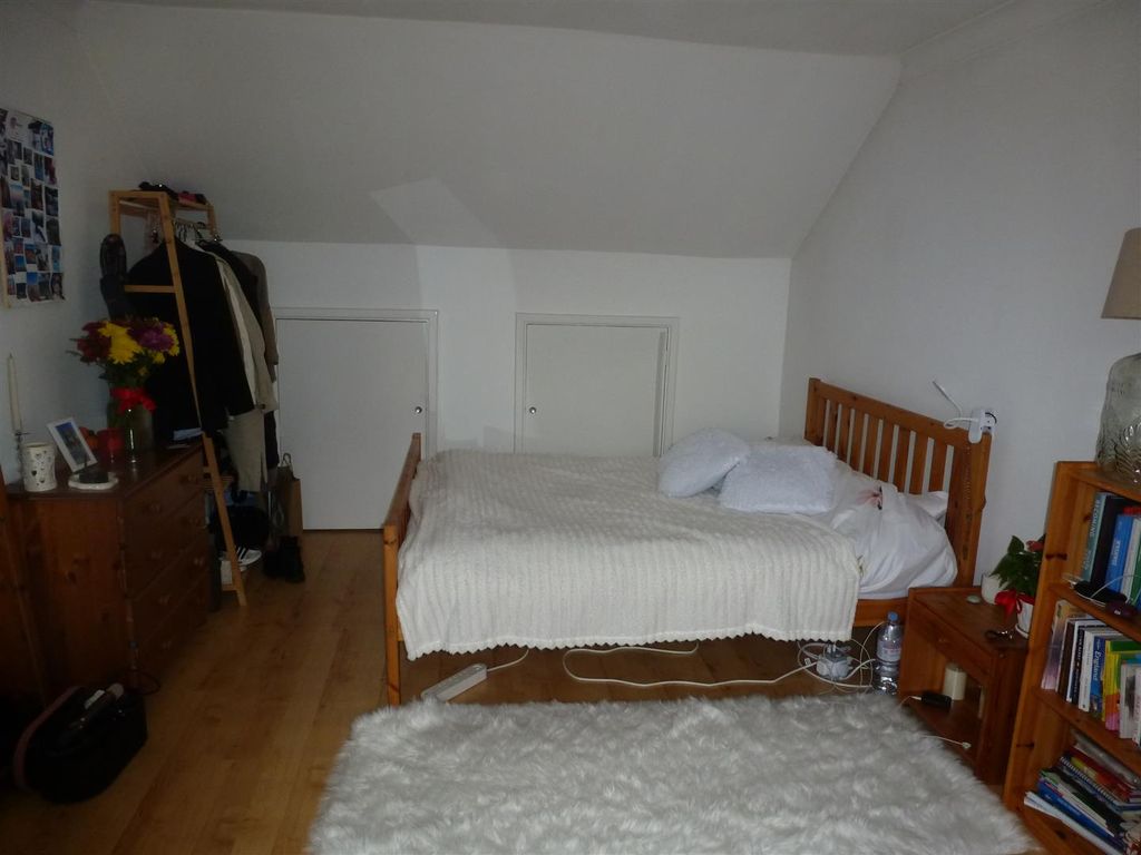 Property photo 2 of 8 P1100209.Jpg