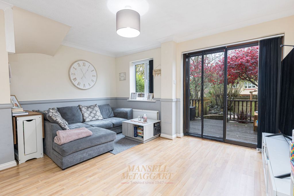 Property photo 3 of 20