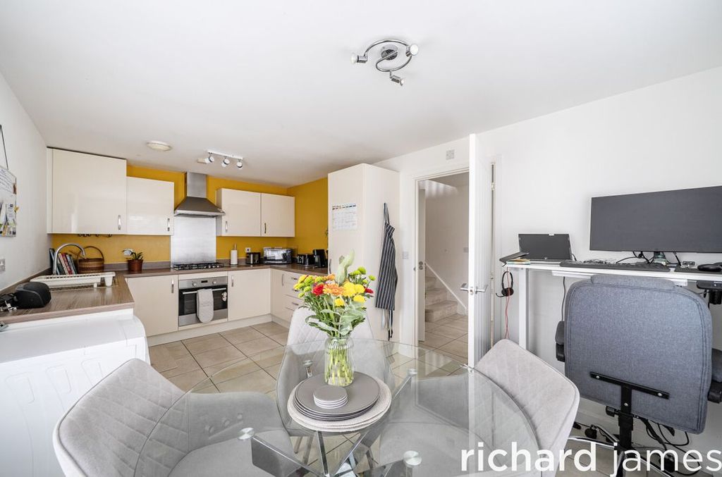 Property photo 2 of 14 137d5B50c22F49E4A3Aaaa8297764Fe9