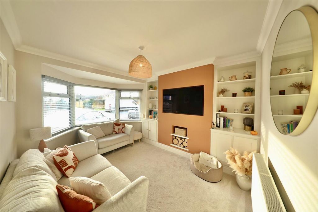 Property photo 2 of 24 Living Room