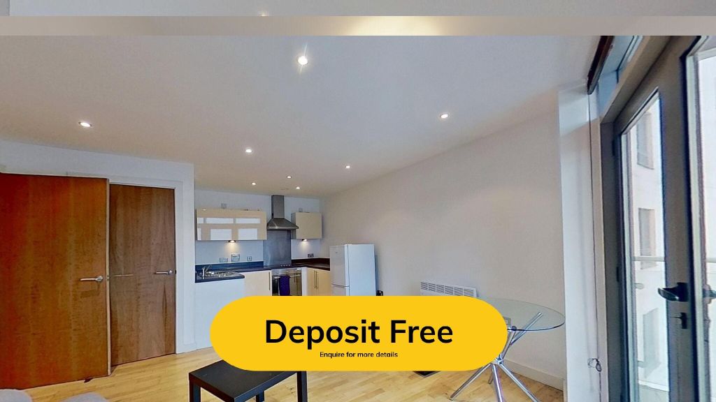 Property photo 1 of 21 Living Room