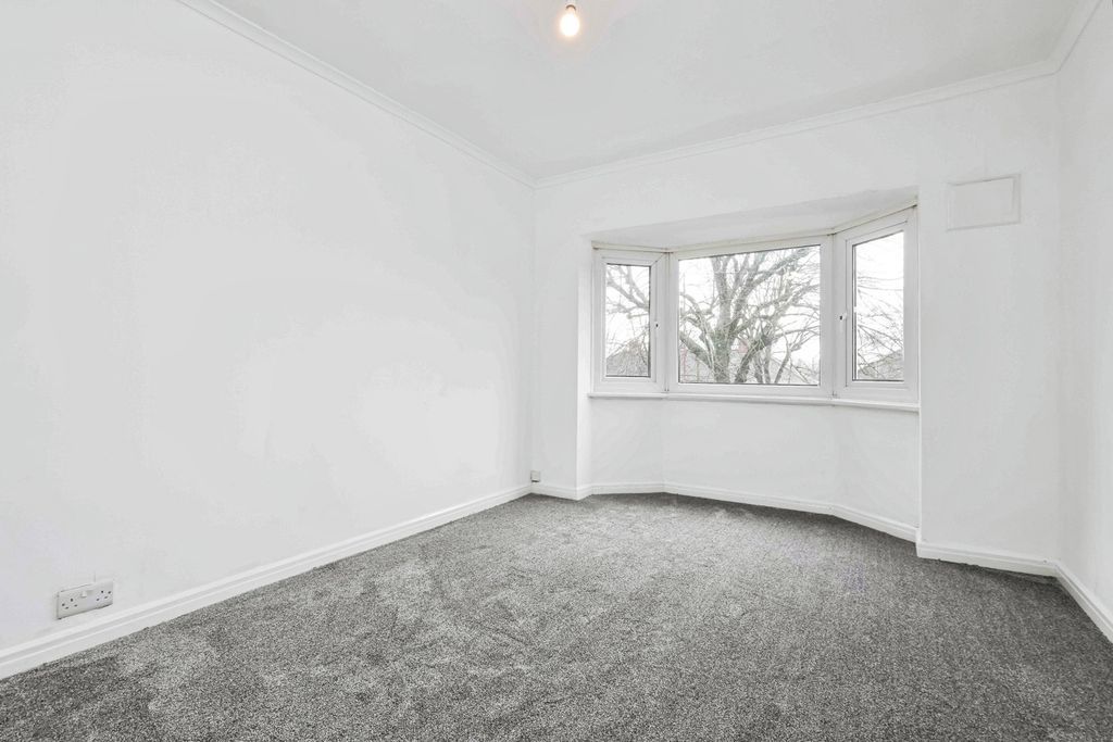 Property photo 2 of 15 Pbox-Img.Jpg