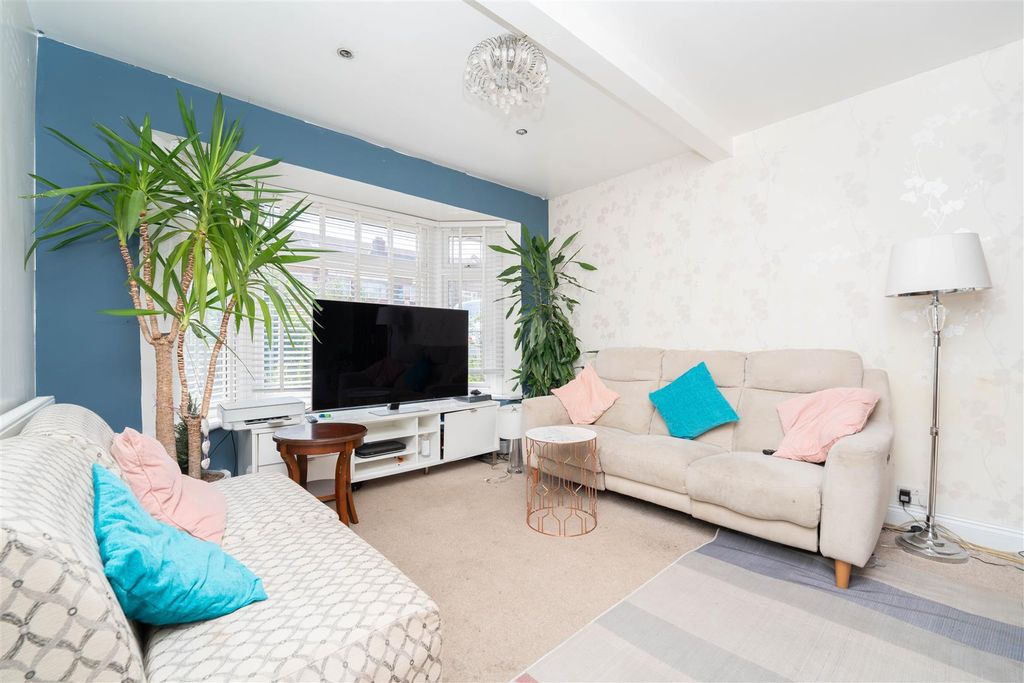 Property photo 2 of 12 2