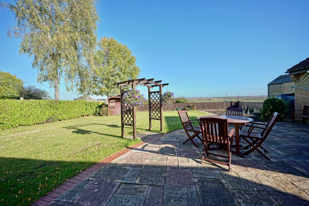 Property photo 3 of 16