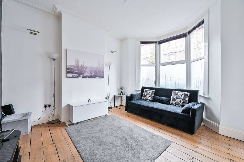 Property photo 1 of 7