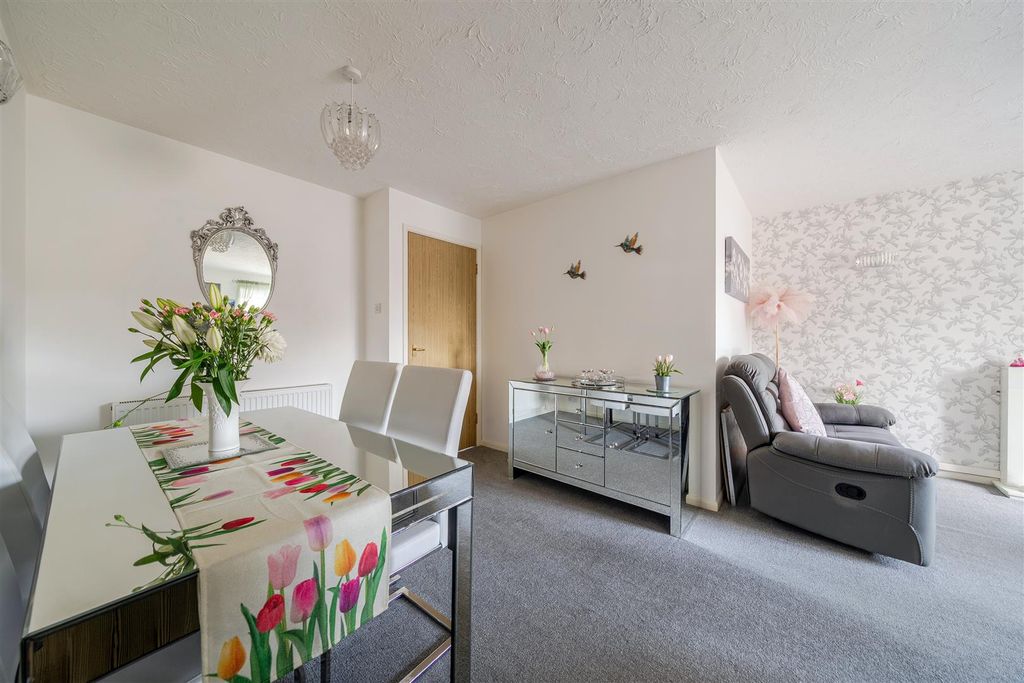 Property photo 3 of 16 1394707-20-694934c602Bb6.Jpg