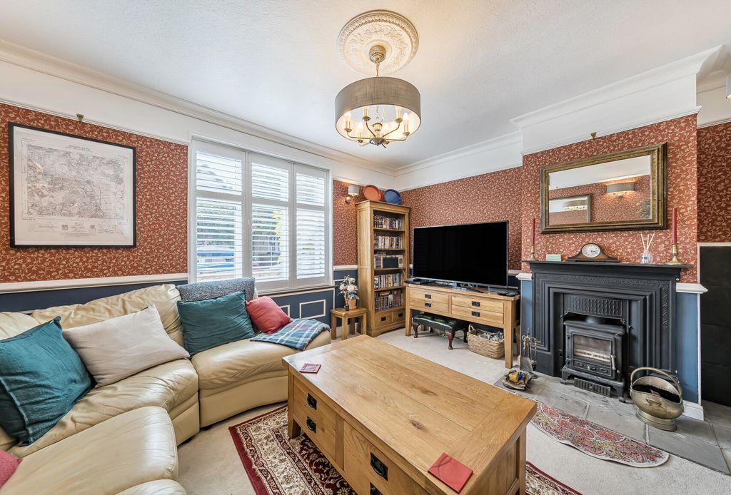 Property photo 2 of 24 1340438-12-689B70...