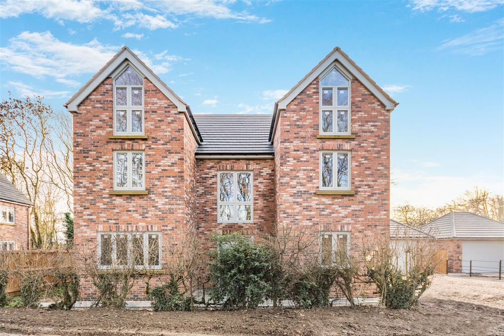 Property photo 3 of 10 8673458-Exterior12-v2.Jpg