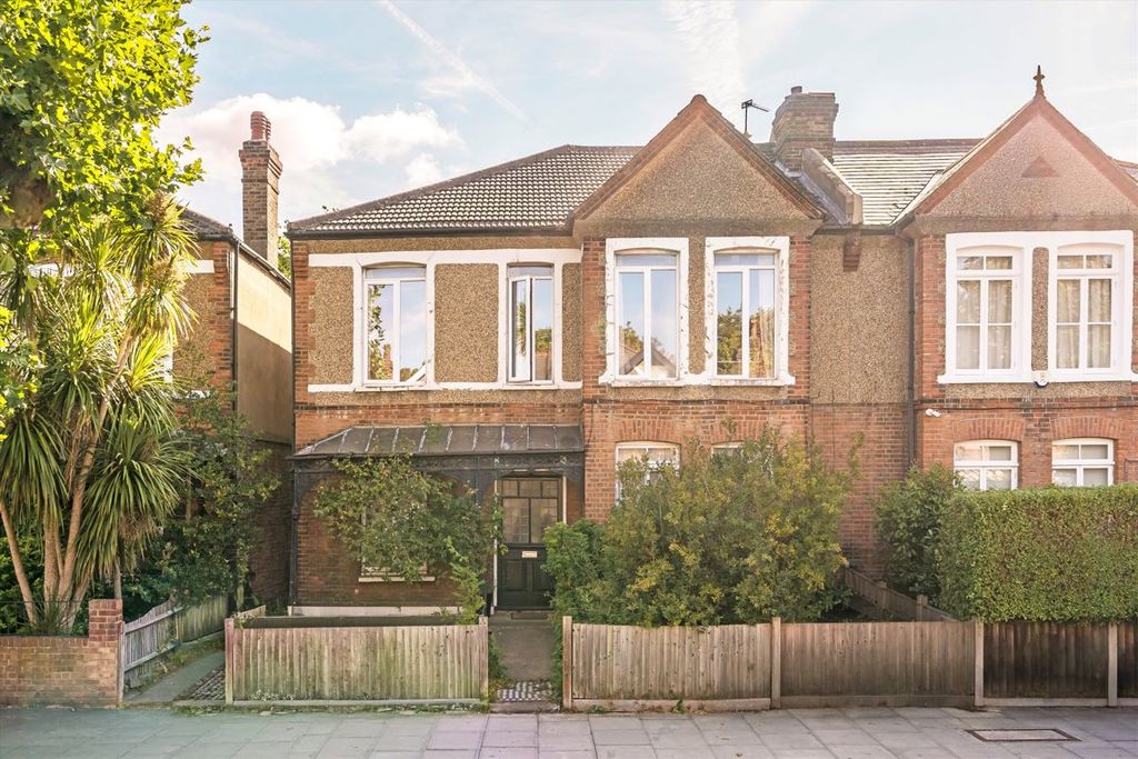 Property photo 1 of 6