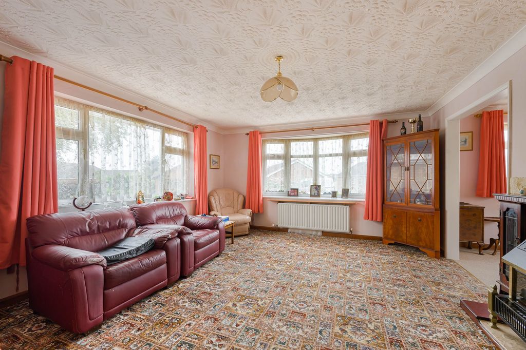 Property photo 2 of 19