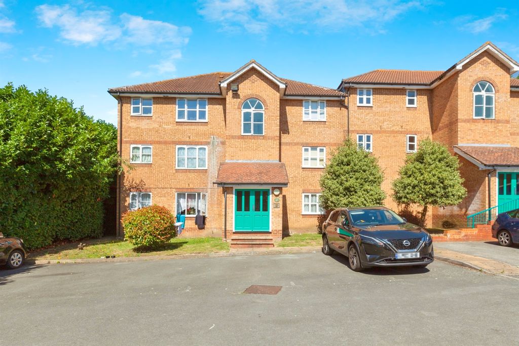 Property photo 1 of 16