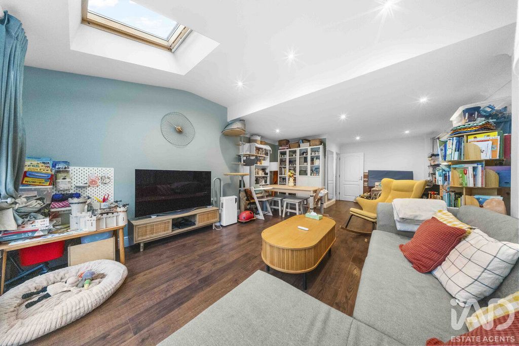 Property photo 3 of 22