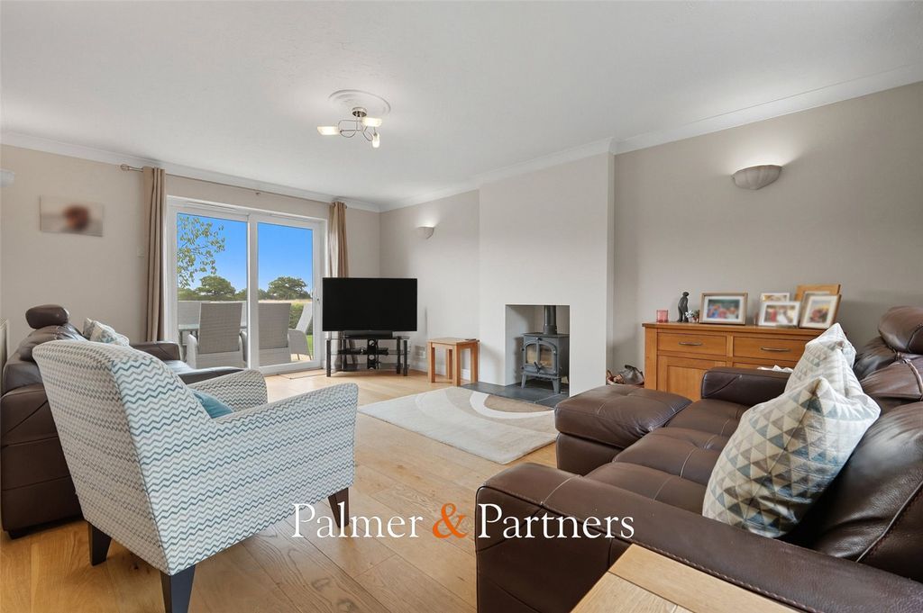 Property photo 3 of 36 Picture No. 30