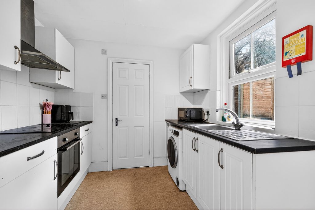 Property photo 3 of 13 Kitchen