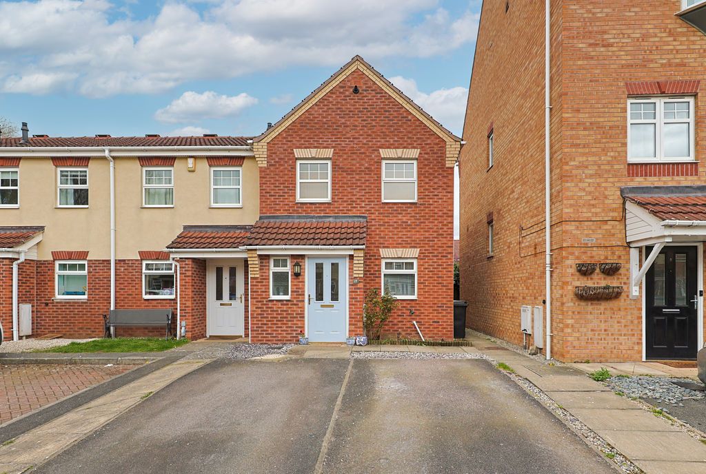 Property photo 1 of 21 Front