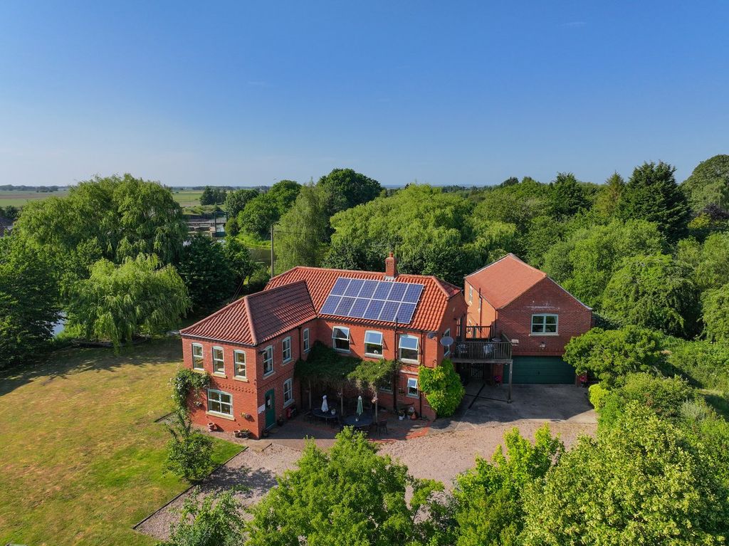 Property photo 1 of 29