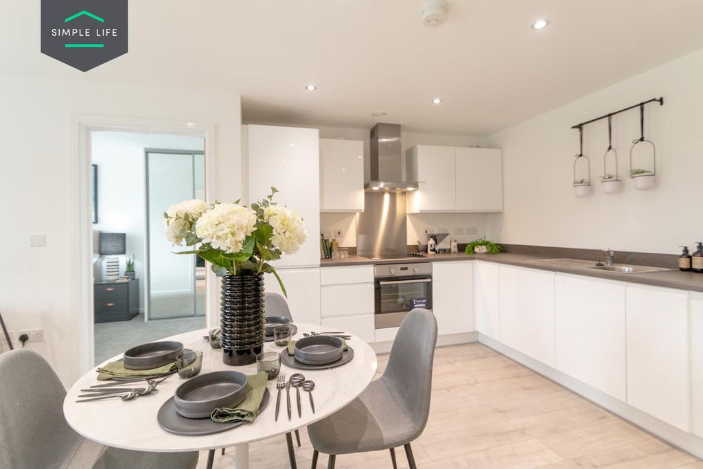 Property photo 3 of 8 Halley_Kitchen.Jpg