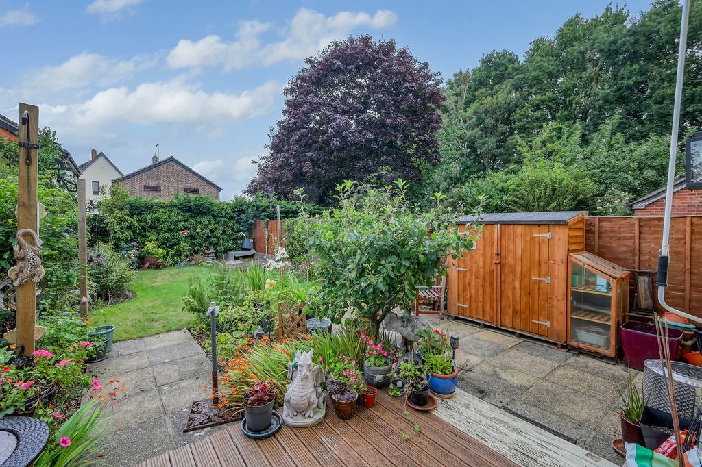 Property photo 2 of 20