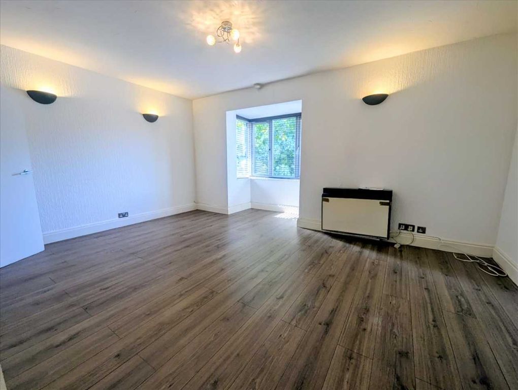 Property photo 1 of 3 Main Picture