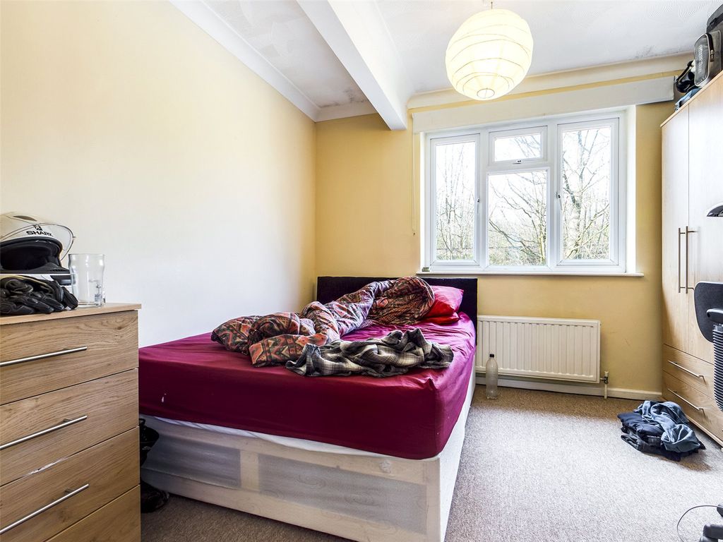 Property photo 3 of 9 Bedroom