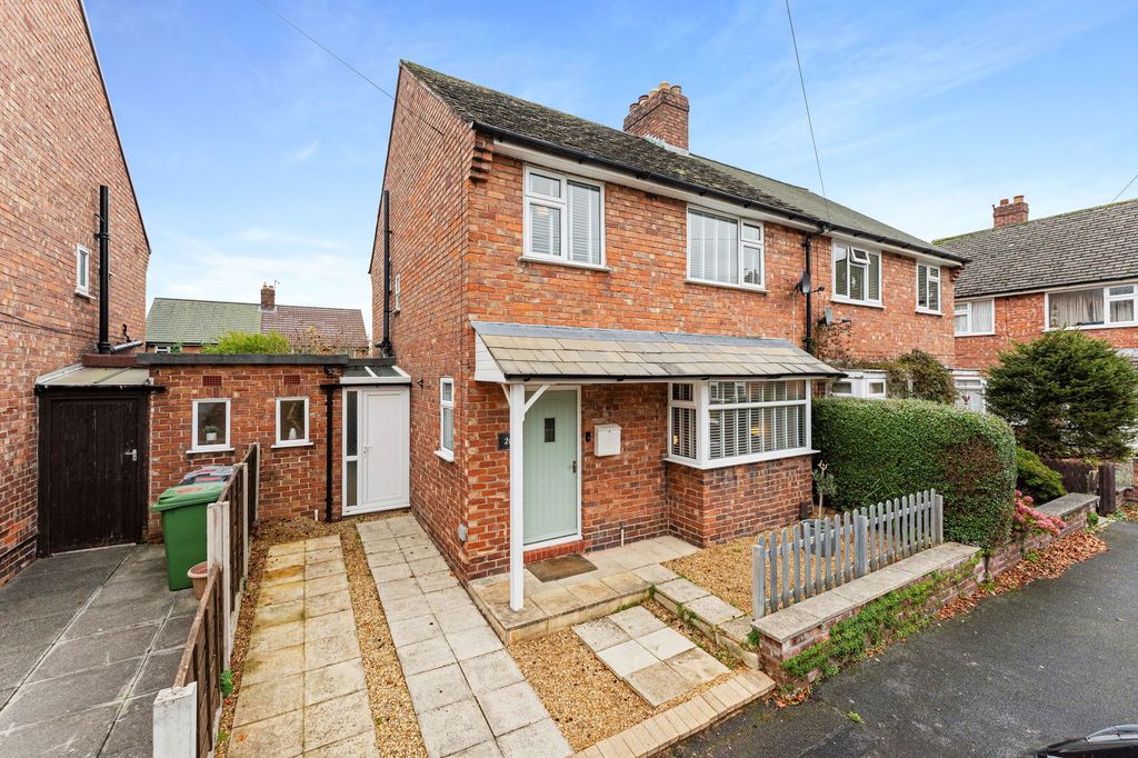 Property photo 1 of 16