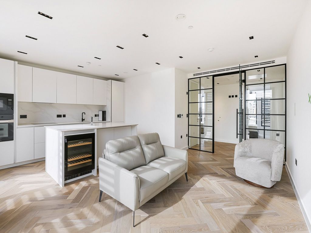 Property photo 1 of 23 Cluny Mews