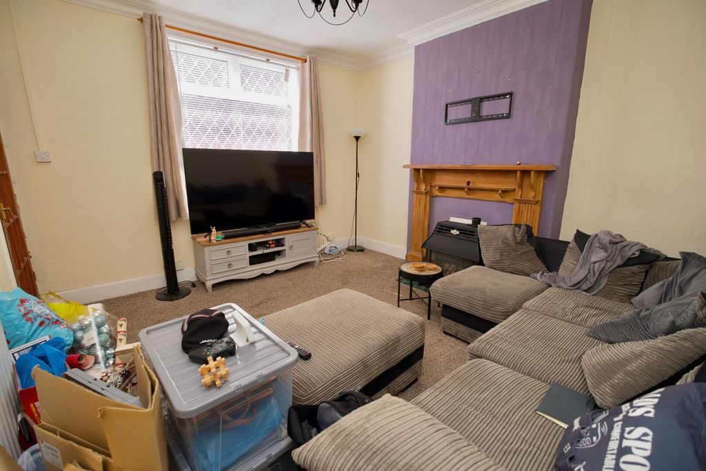 Property photo 2 of 12 Living Room