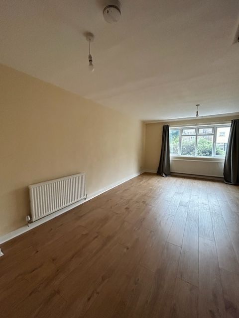 Property photo 2 of 9 Reception Room Reverse