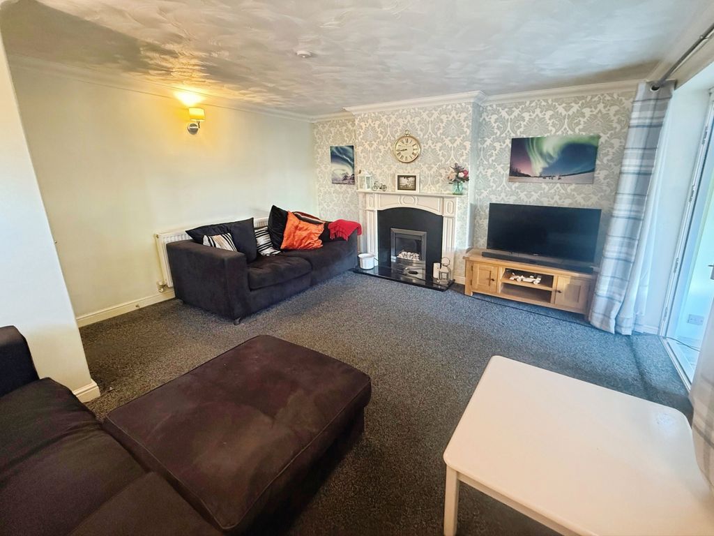 Property photo 3 of 12 Gallery