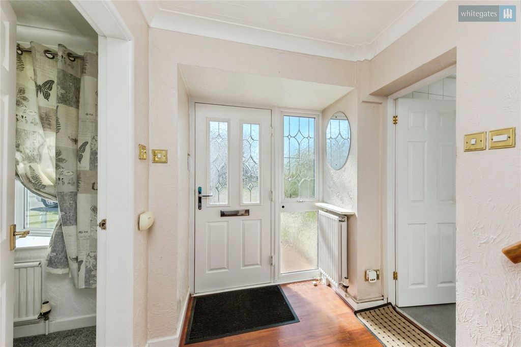 Property photo 3 of 29 Picture No. 04