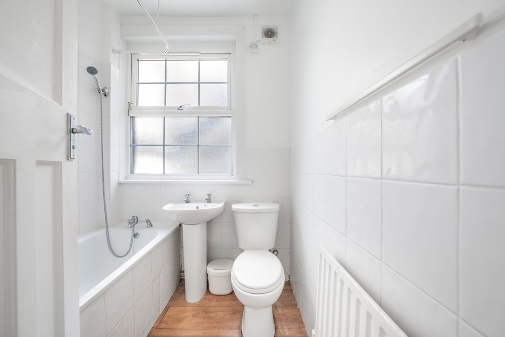 Property photo 2 of 3