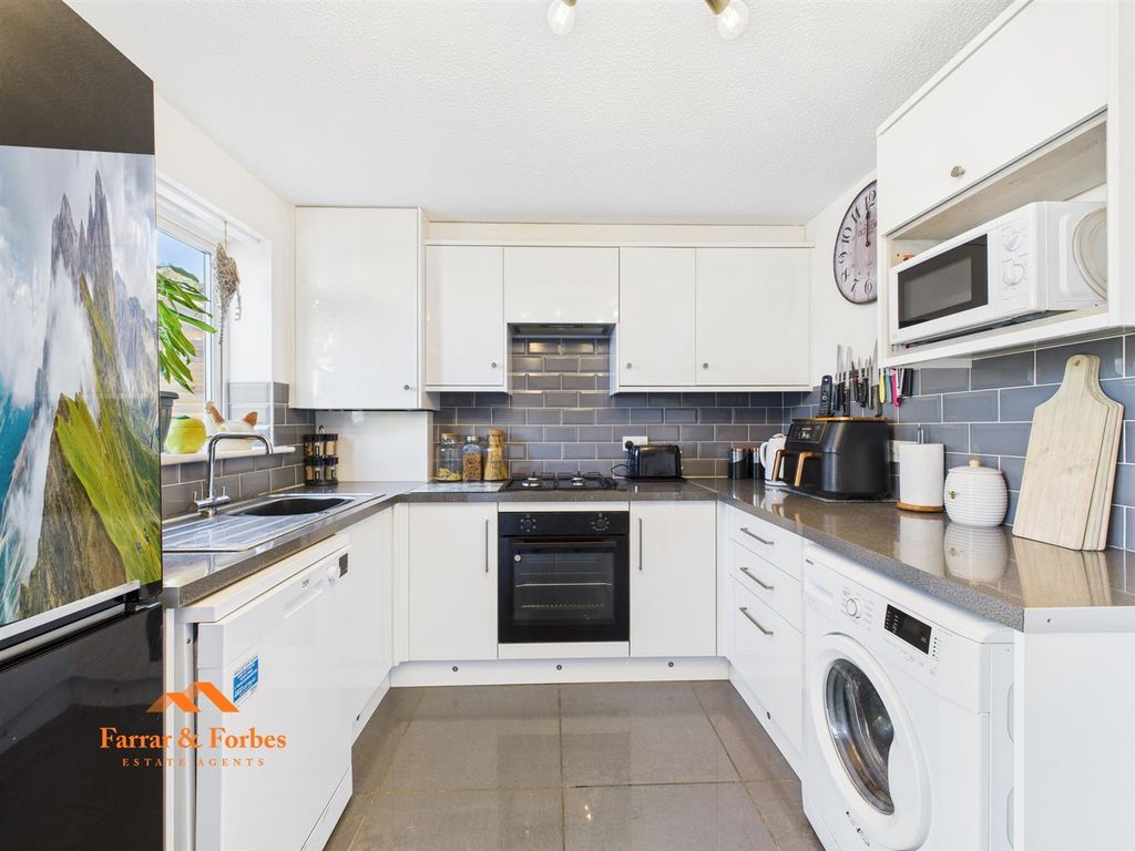 Property photo 2 of 22 Cam03956G0-Pr0155-Still006.Jpg