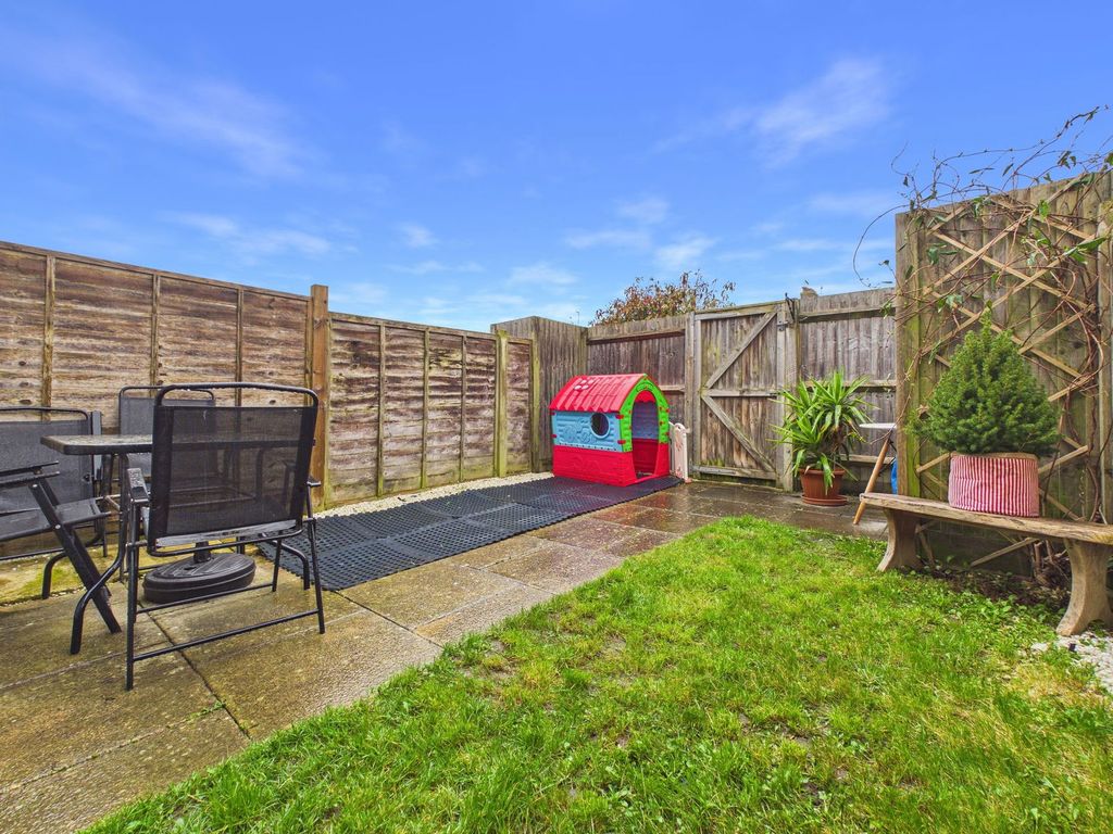 Property photo 2 of 11