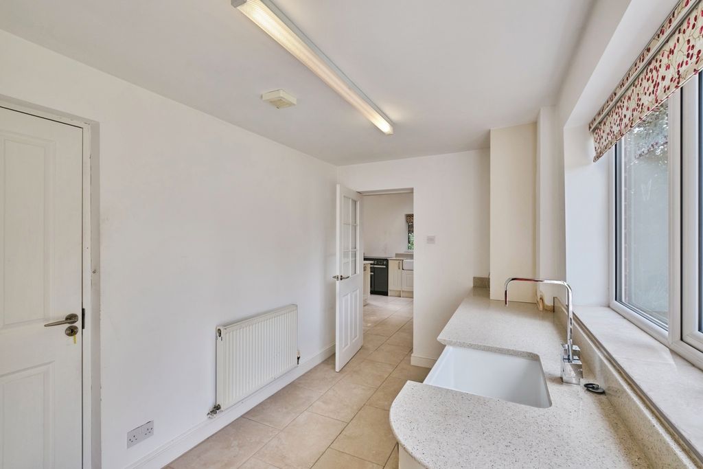 Additional image 18 of 4 bed bungalow for saleStowe Hill Gardens, Lichfield, Staffordshire WS13
