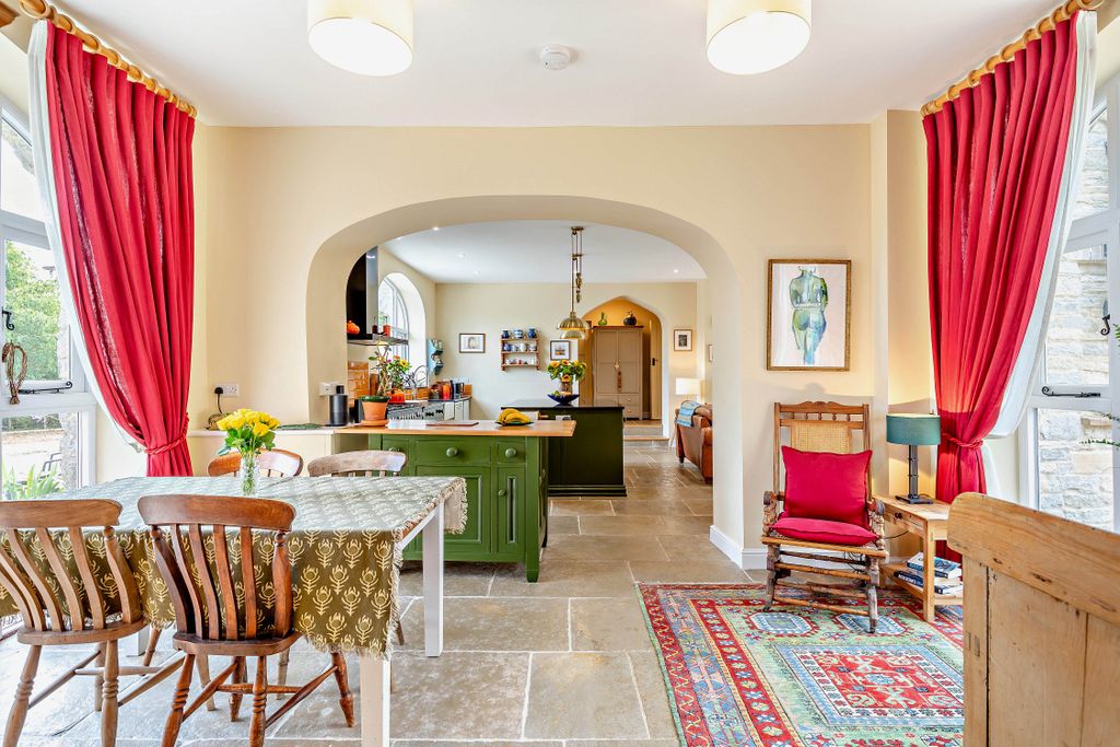 Property photo 3 of 26 Dining Area