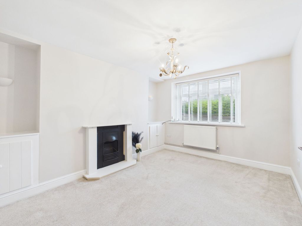 Property photo 2 of 45