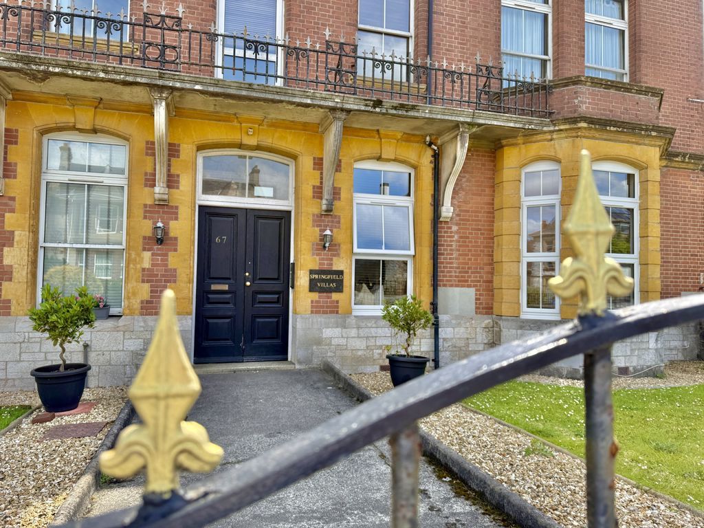 Property photo 2 of 18 Photo 17