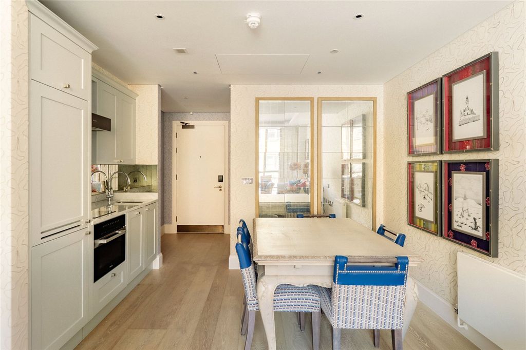 Property photo 3 of 19 Kitchen &amp; Dining