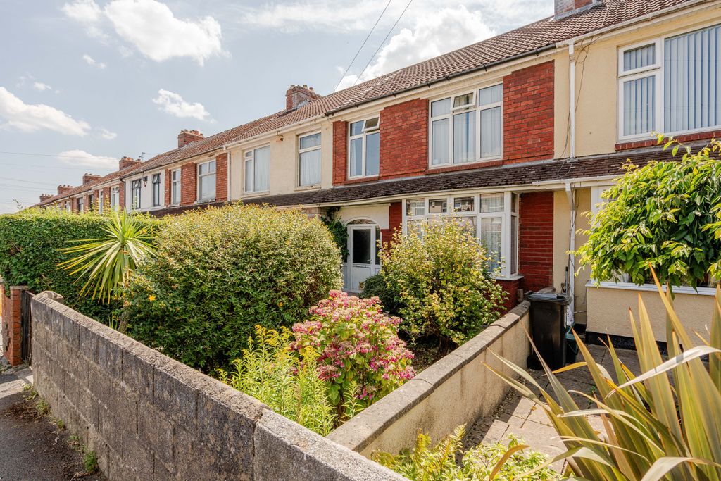 Property photo 2 of 17 20