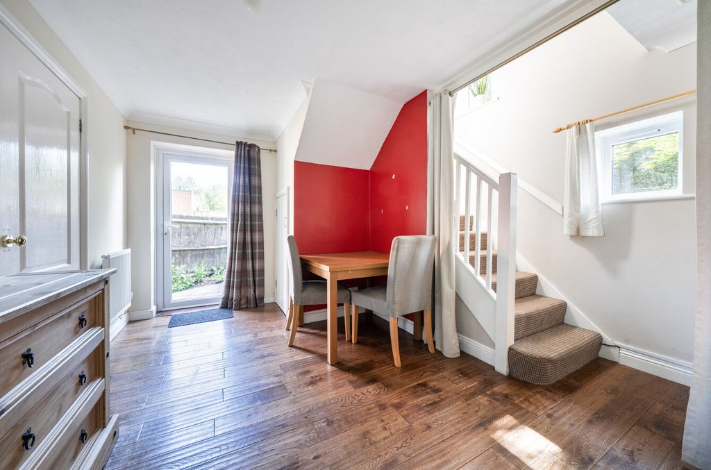 Property photo 3 of 10 1456664-21-69Fb3B...