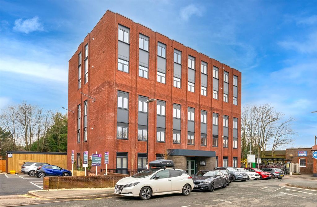 Property photo 3 of 12 Dsc01087-Hdr-Edit.Jpg