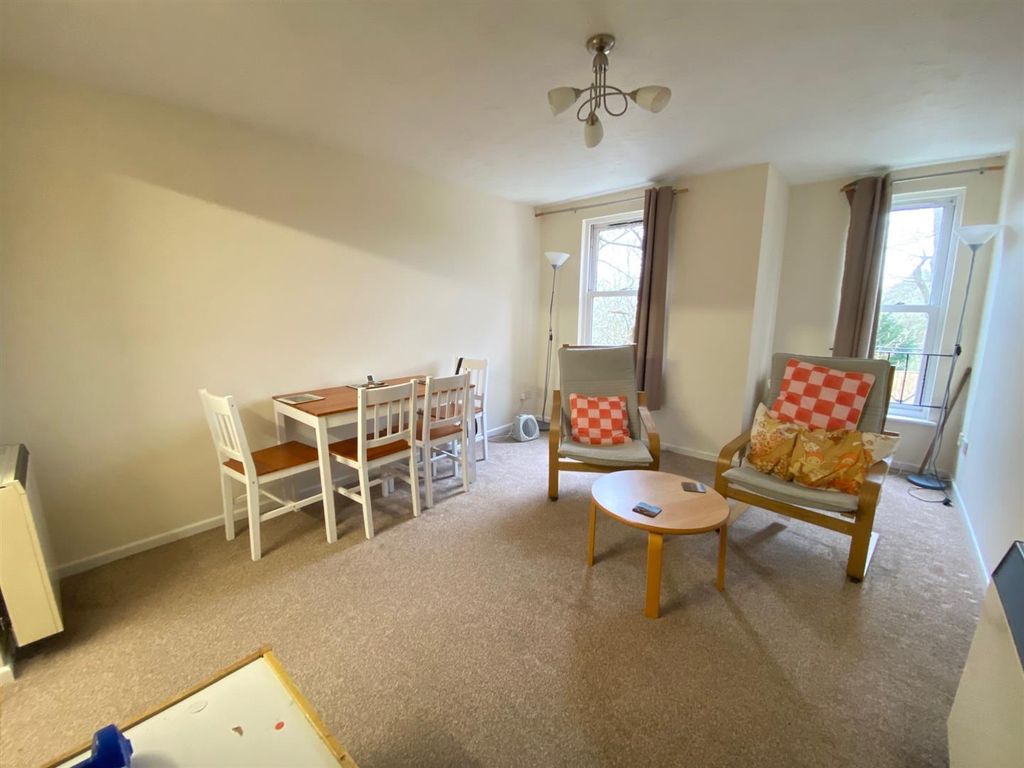 Property photo 2 of 12 Living Room.Jpg