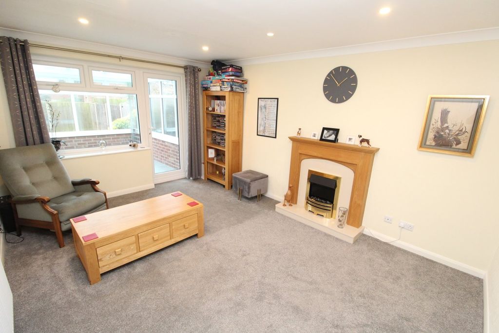 Property photo 3 of 9