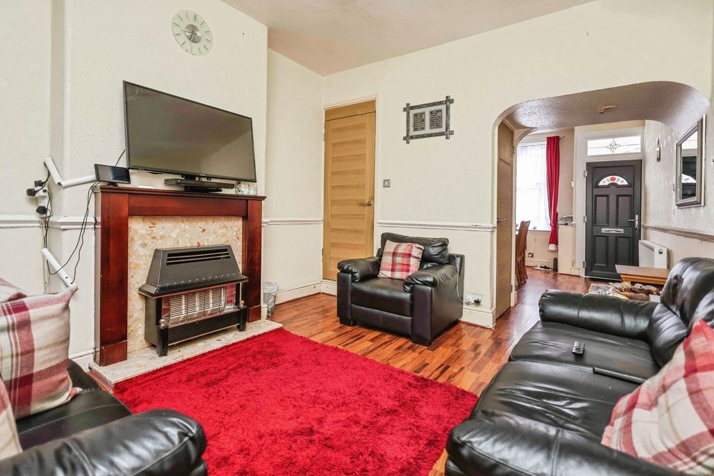 Property photo 2 of 14 Pbox-Img.Jpg
