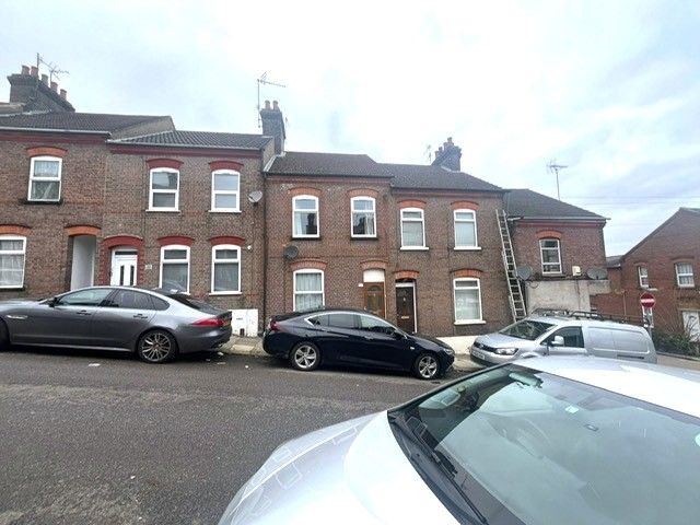 Property photo 2 of 12